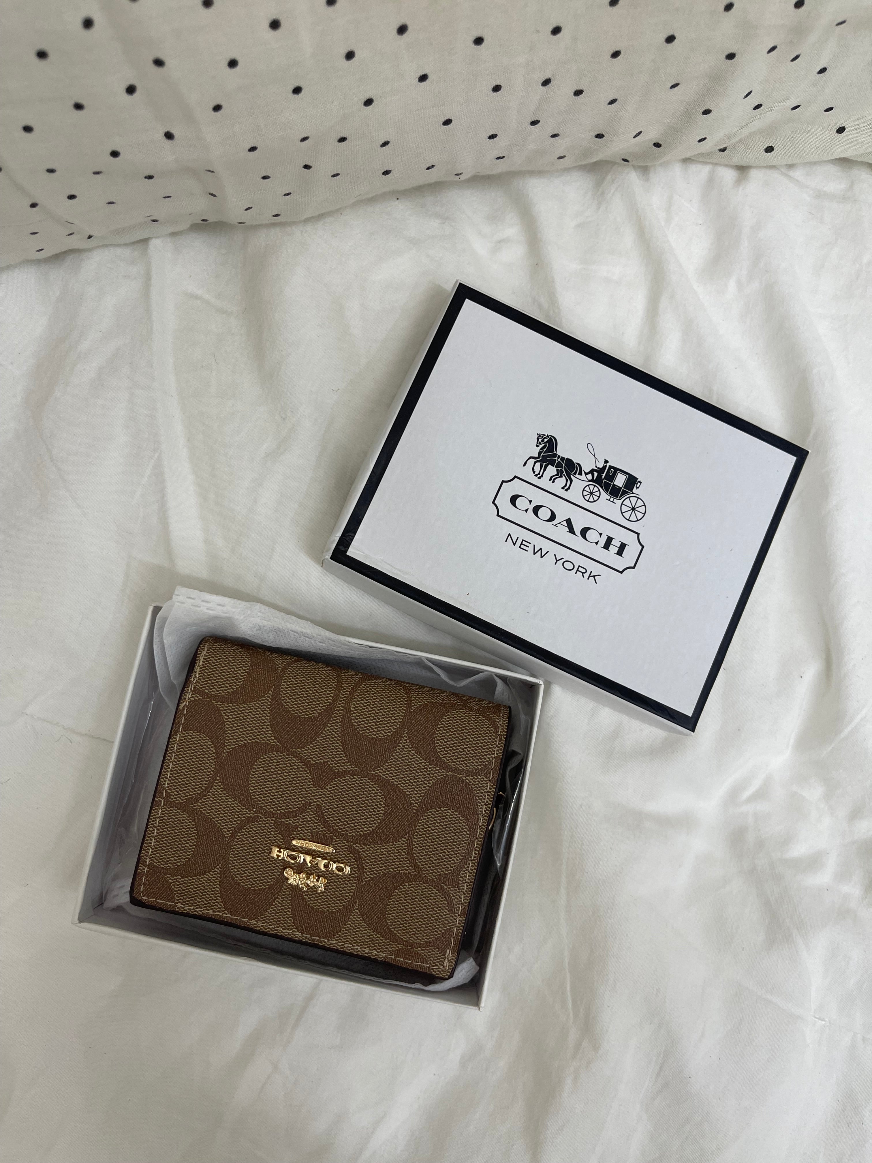 Coach Signature Small Zip Wallet – Khaki Brown