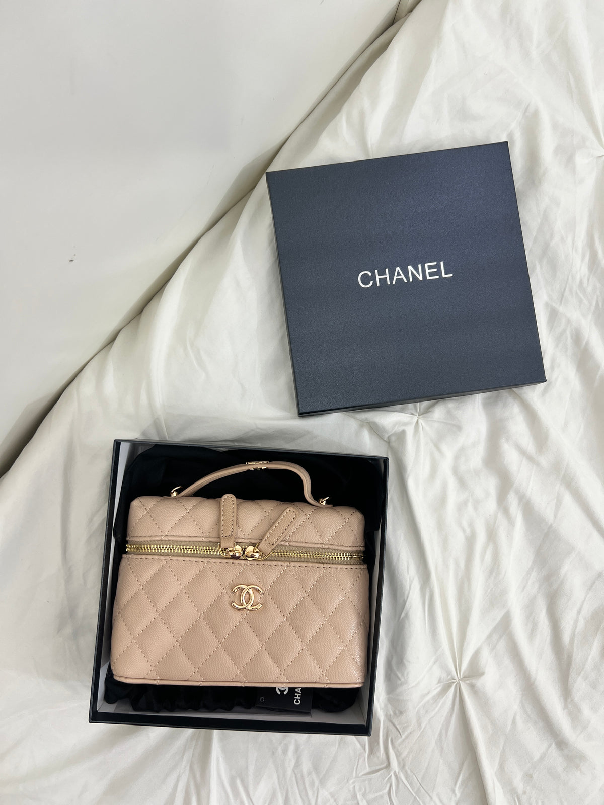 CHANEL INSPIRED BAG ( WITH BOX & CHAIN )
